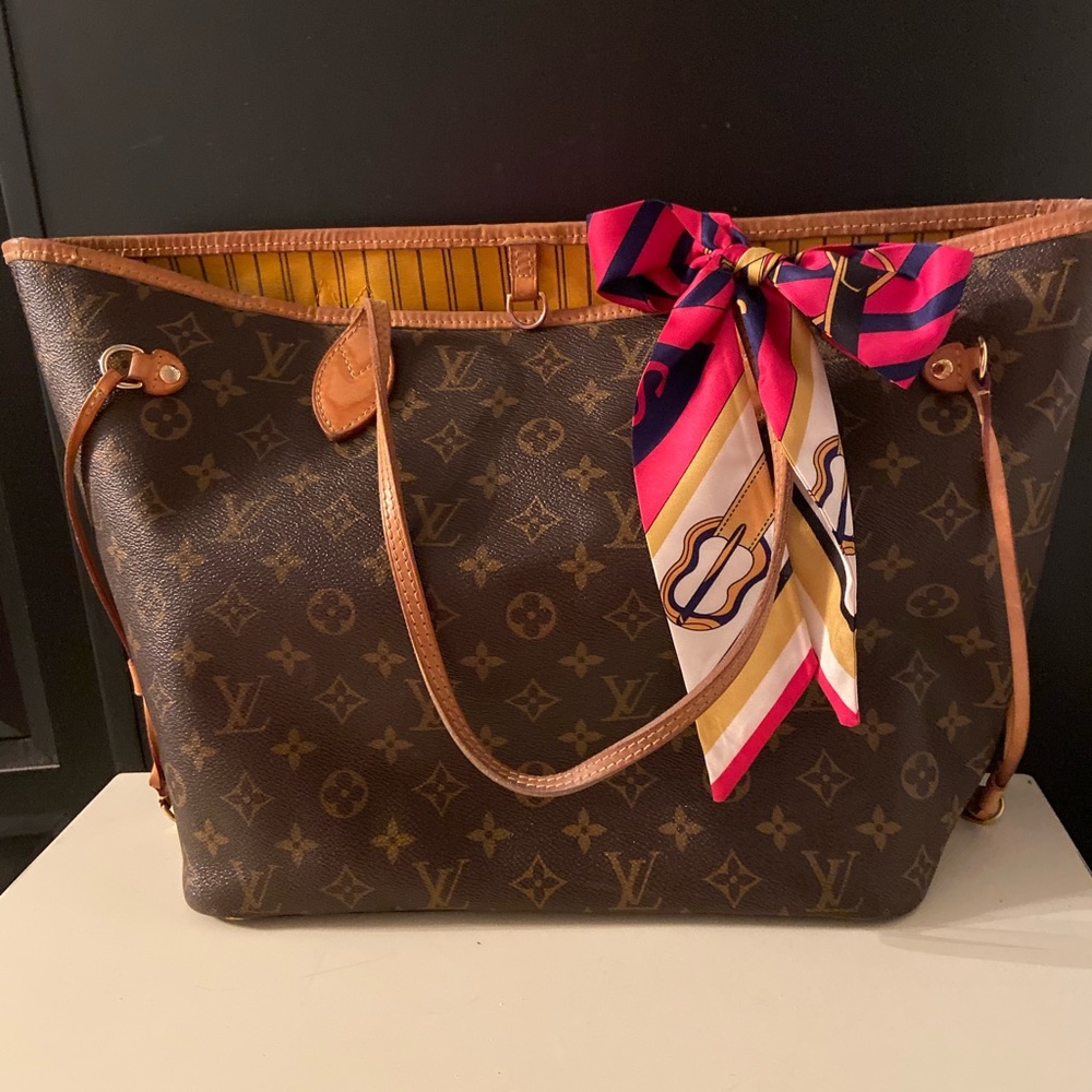 Price drop💕💥Louis Vuitton MM neverfull in mimosa